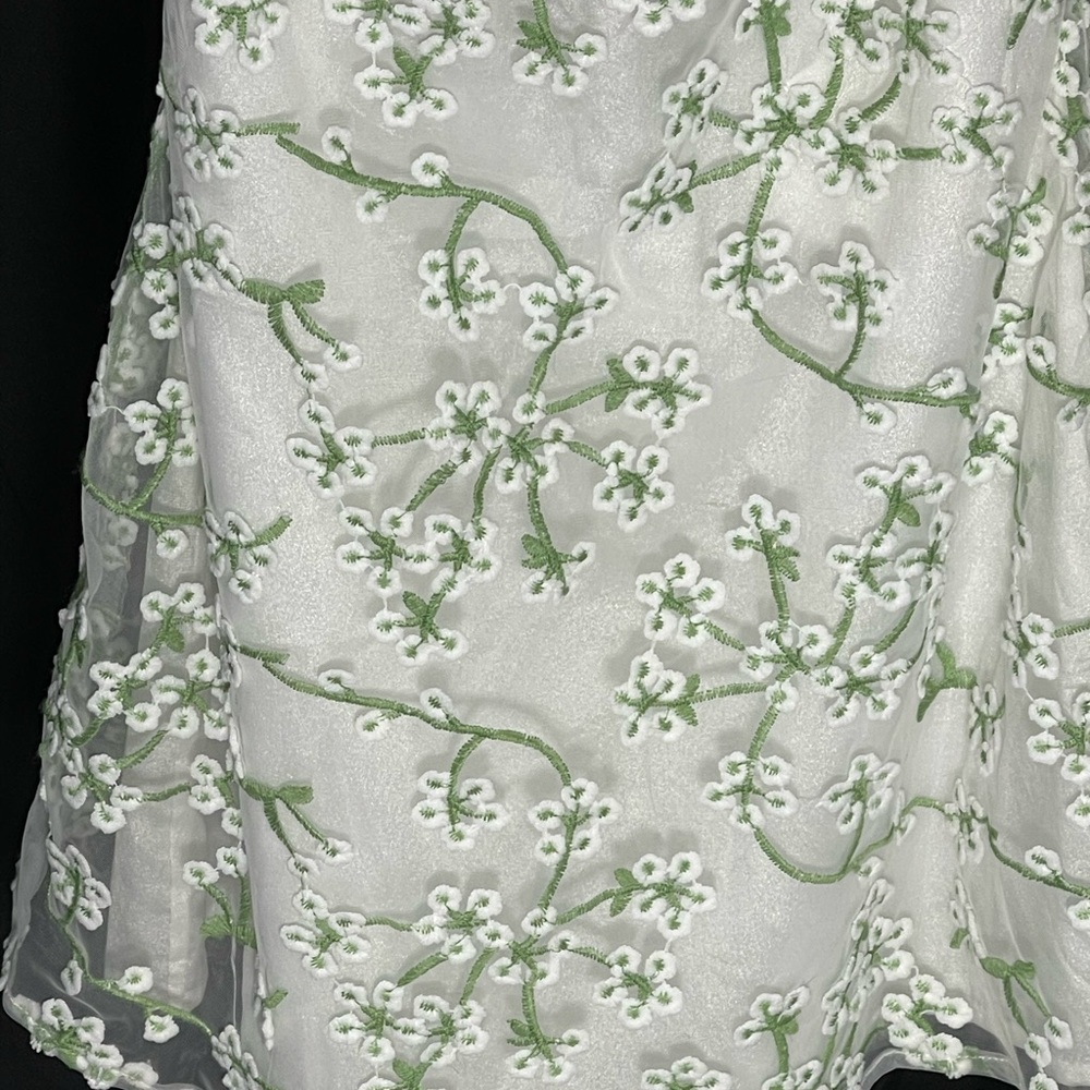 Beige Botany: Green & White Floral Embroidered Lace mini dress. Delicate, fairy - Picture 4 of 10